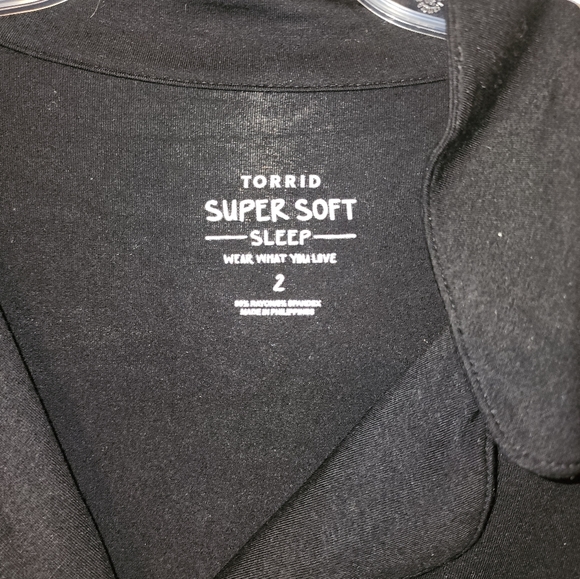 Torrid stars super soft button up sleep top size 2 NWT - Picture 2 of 3